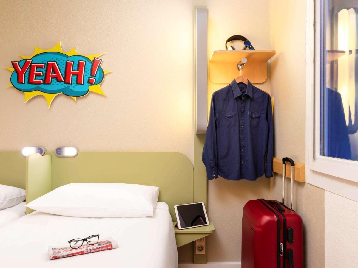 Standard Twin Room,946939312:JPEG